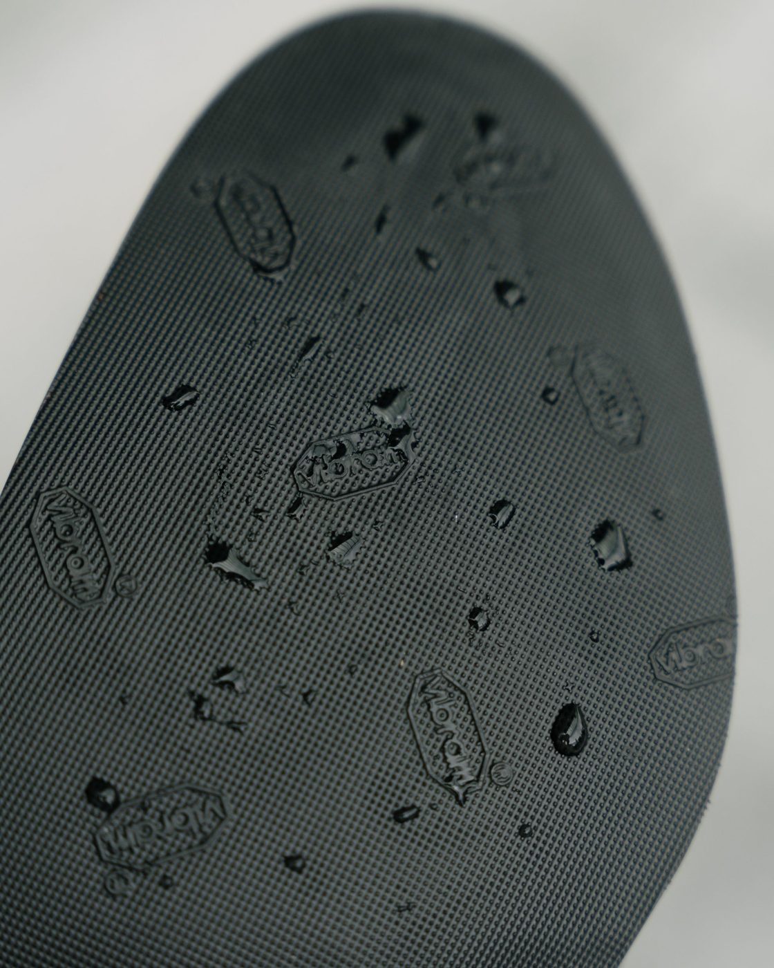 การติดตั้ง Vibram half sole